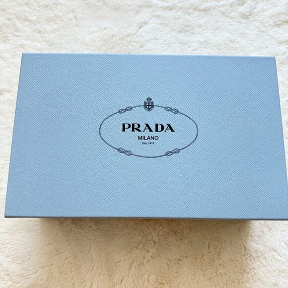 Prada Cut-Out Heeled Brushed Leather Pumps size 40EU or 9US Retail 1200$ - Picture 8 of 11